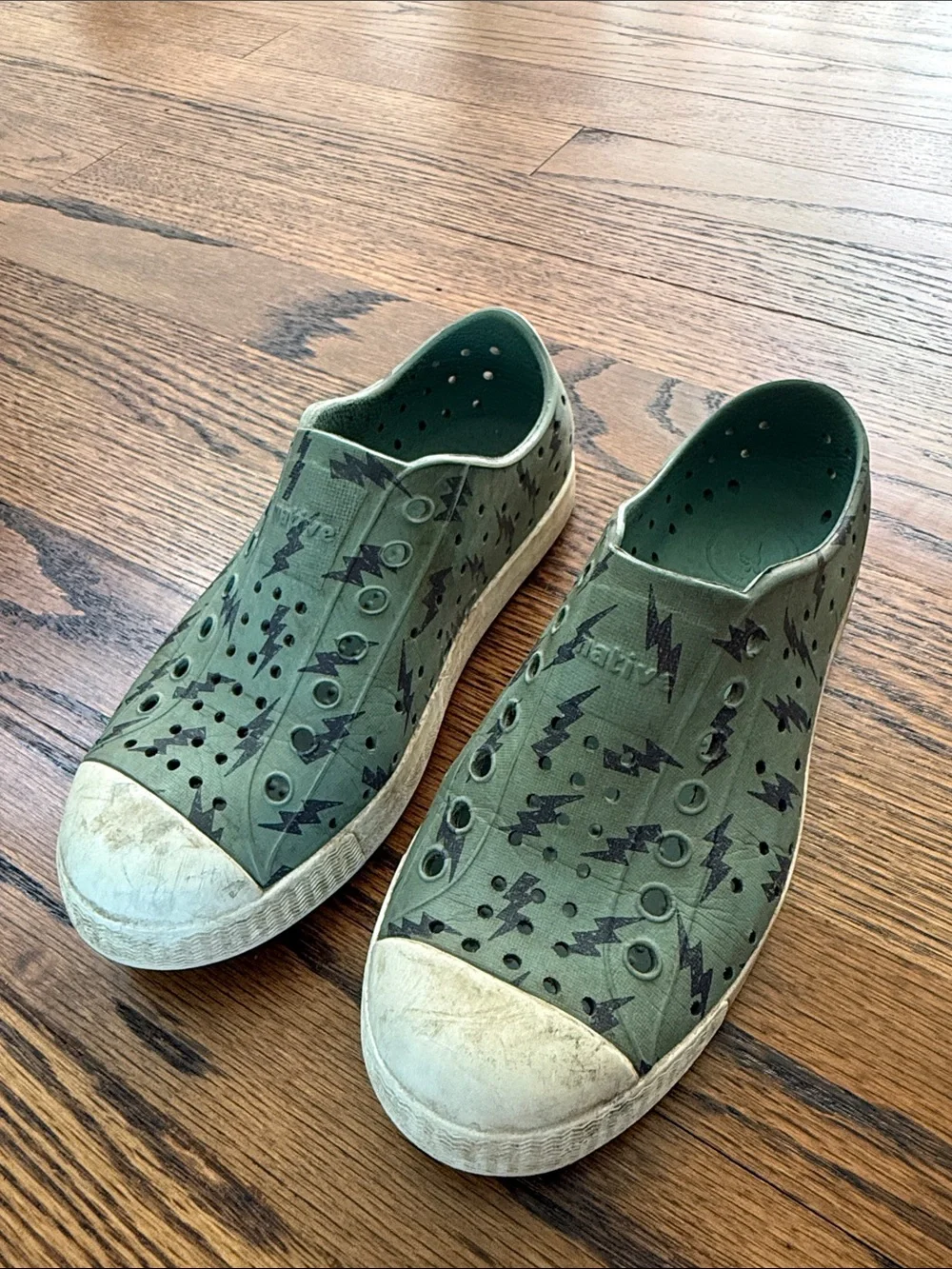 E Native Kids 13 Olive Green Water Shoes with Black Lightning Print Summer